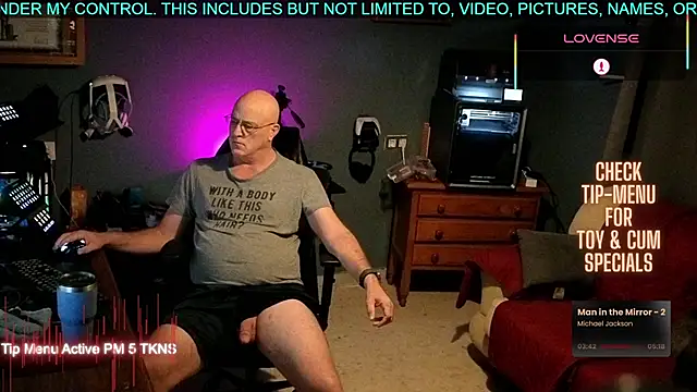 Snapshot of Pilot_Dave_69 chatting on 10-06-25, 04:32 Pilot Dave 69 online show from 10-06-25, 04:32