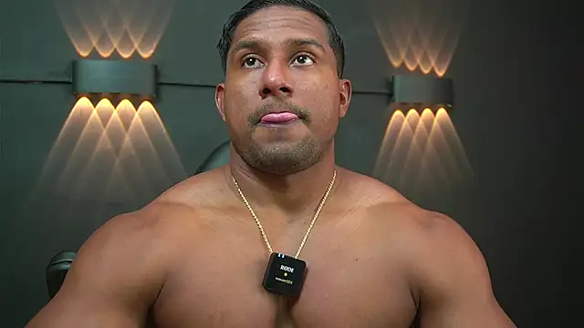 CallumMuscle online show from 12-25-24, 06:19