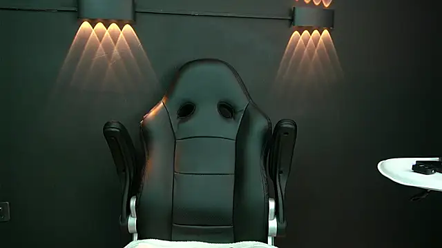 CallumMuscle online show from 01-04-25, 02:56