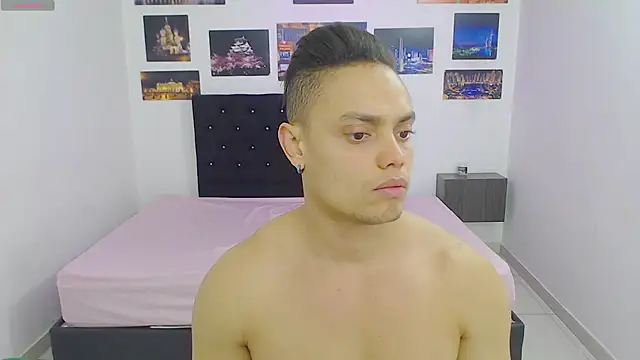 Booy Hott online show from 12-18-24, 03:11