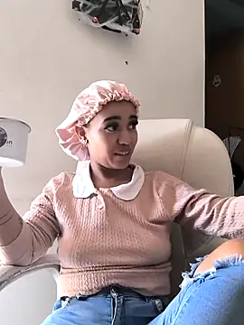 evafoxs online show from 10-17-25, 08:11