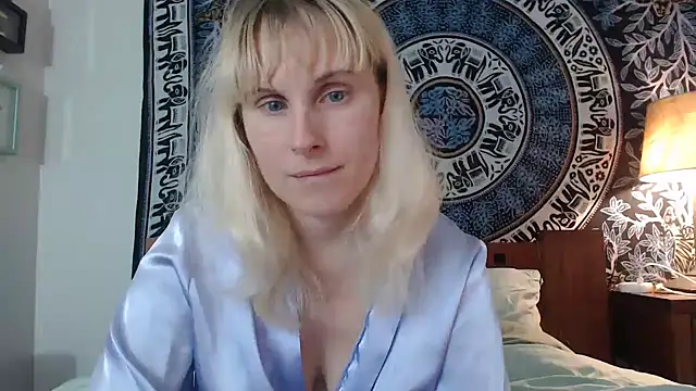 Cutikatxoxo online show from 01-15-25, 02:06