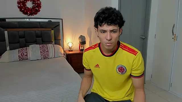 Snapshot of enzo_sloran chatting on 03-17-26, 07:17 enzo sloran online show from 03-17-26, 07:17