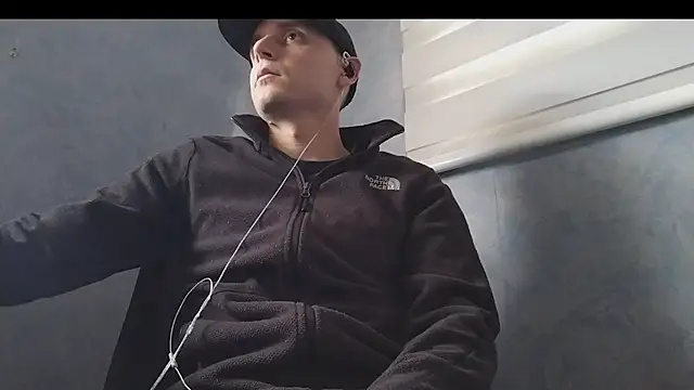 Snapshot of nextdoorneighbor chatting on 02-25-25, 06:31 nextdoorneighbor online show from 02-25-25, 06:31