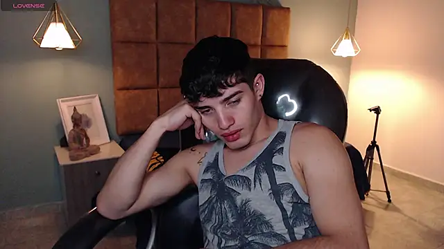 AlejooTwink online show from 02-10-25, 10:09