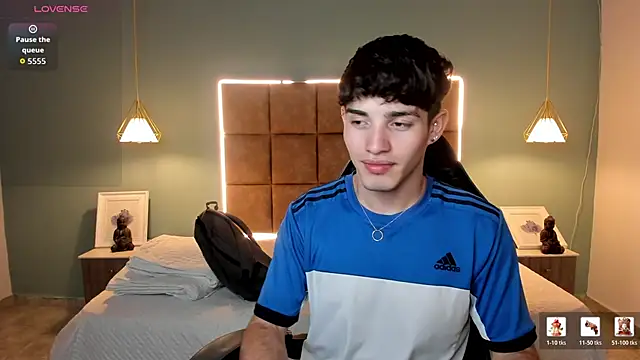 AlejooTwink online show from 05-01-26, 03:55