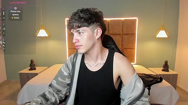 AlejooTwink online show from 06-05-26, 03:46