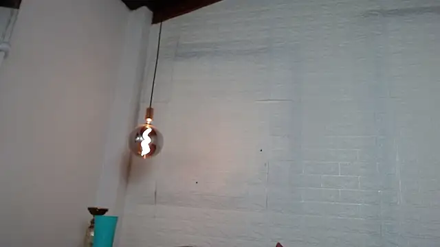 Snapshot of Layla_707 chatting on 02-08-25, 04:47 Layla 707 online show from 02-08-25, 04:47