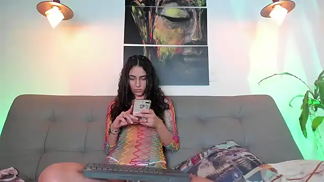 Snapshot of Layla_707 chatting on 03-18-25, 03:53 Layla 707 online show from 03-18-25, 03:53