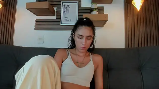 Snapshot of Layla_707 chatting on 09-15-25, 10:10 Layla 707 online show from 09-15-25, 10:10