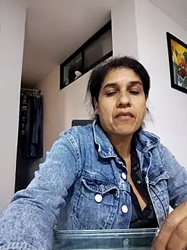 siri duque online show from 02-17-25, 10:03