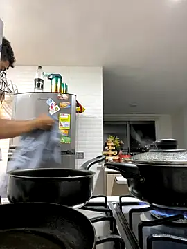 Snapshot of Leo_bunny_hot chatting on 12-04-24, 02:53 Leo bunny hot online show from 12-04-24, 02:53