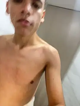 Snapshot of Leo_bunny_hot chatting on 12-09-24, 11:34 Leo bunny hot online show from 12-09-24, 11:34