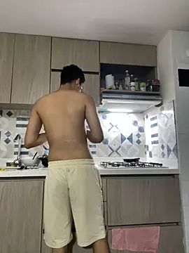 Snapshot of Leo_bunny_hot chatting on 12-10-24, 02:38 Leo bunny hot online show from 12-10-24, 02:38