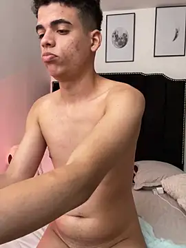 Snapshot of Leo_bunny_hot chatting on 12-16-24, 05:43 Leo bunny hot online show from 12-16-24, 05:43