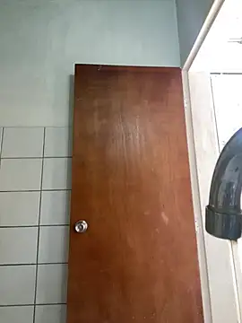 Snapshot of Leo_bunny_hot chatting on 01-16-25, 06:37 Leo bunny hot online show from 01-16-25, 06:37