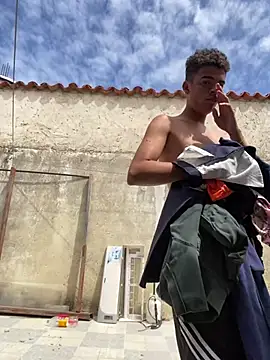 Snapshot of Leo_bunny_hot chatting on 02-17-25, 05:53 Leo bunny hot online show from 02-17-25, 05:53