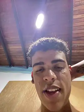 Snapshot of Leo_bunny_hot chatting on 02-22-25, 01:33 Leo bunny hot online show from 02-22-25, 01:33