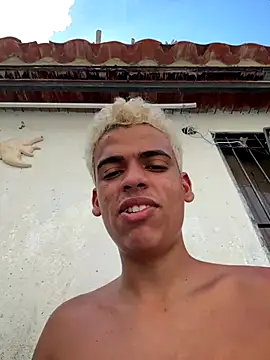 Snapshot of Leo_bunny_hot chatting on 09-08-25, 07:02 Leo bunny hot online show from 09-08-25, 07:02