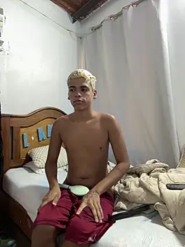 Snapshot of Leo_bunny_hot chatting on 09-12-25, 06:30 Leo bunny hot online show from 09-12-25, 06:30