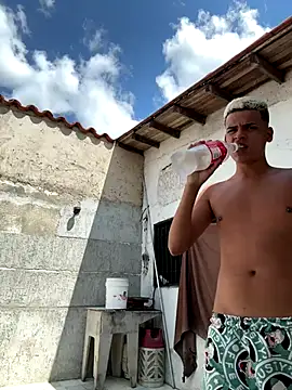 Snapshot of Leo_bunny_hot chatting on 09-24-25, 06:00 Leo bunny hot online show from 09-24-25, 06:00