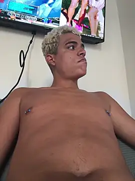 Snapshot of Leo_bunny_hot chatting on 10-18-25, 07:25 Leo bunny hot online show from 10-18-25, 07:25