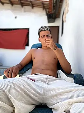 Leo bunny hot online show from 02-22-26, 05:11