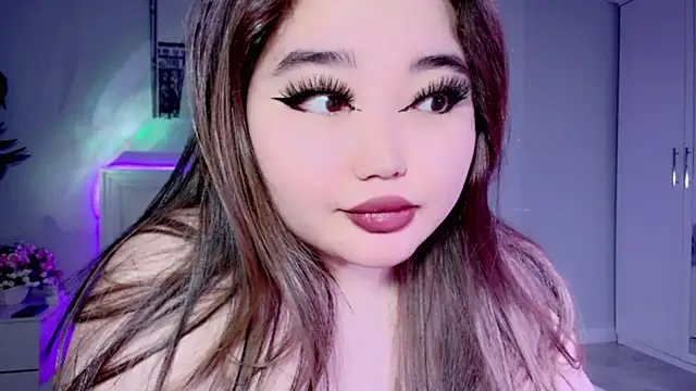 amina moonlightt online show from 12-19-24, 06:12