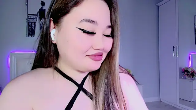 amina moonlightt online show from 12-21-24, 06:30