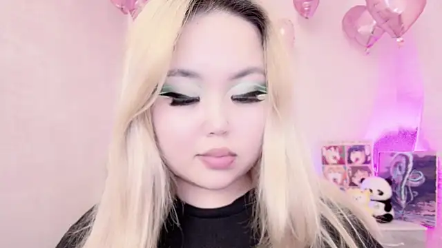 amelia sunlight online show from 02-17-25, 06:42