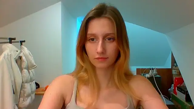 LUNA delight online show from 12-20-24, 05:51