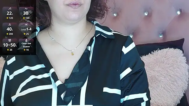 Snapshot of SophiaStarr chatting on 10-02-25, 06:48 SophiaStarr online show from 10-02-25, 06:48