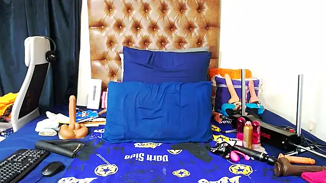 Hotxbums22 online show from 02-07-26, 02:48