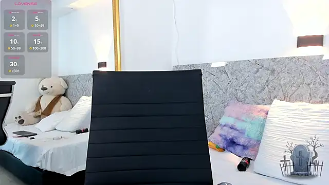 Alice noir online show from 01-12-25, 12:44