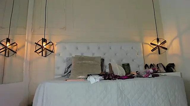 Slut Milf  online show from 01-09-25, 06:15