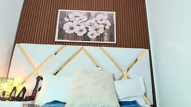 Slut Milf  online show from 10-29-25, 07:48