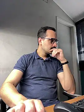 Snapshot of Superdad chatting on 10-02-25, 11:39 Superdad online show from 10-02-25, 11:39