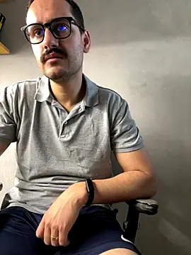 Snapshot of Superdad chatting on 10-03-25, 11:51 Superdad online show from 10-03-25, 11:51