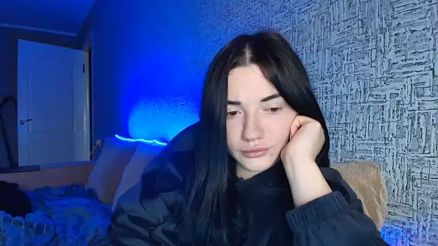 Liana diva online show from 11-16-25, 08:20