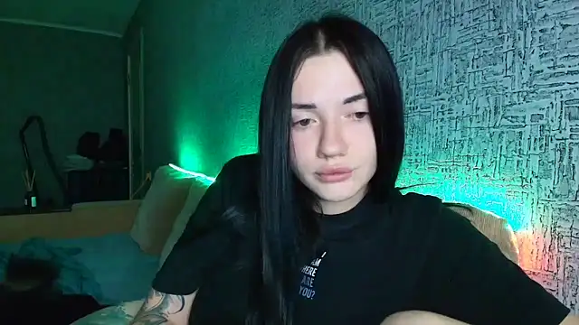 Liana diva online show from 11-20-25, 08:14