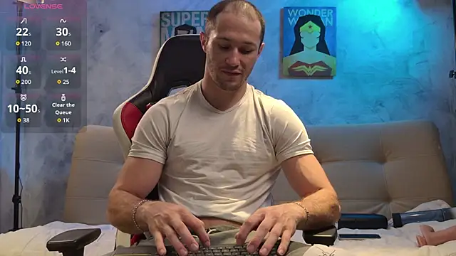 AxelFairchaild online show from 01-10-26, 01:24