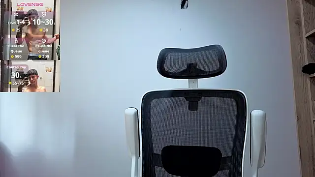 Cristopher23  online show from 11-19-25, 11:54