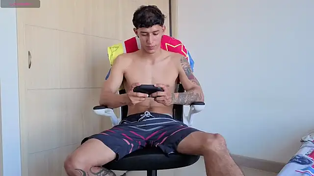 Cristopher23  online show from 06-28-26, 01:39