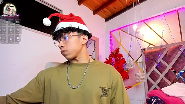 AkazaBoy  online show from 12-24-24, 04:11