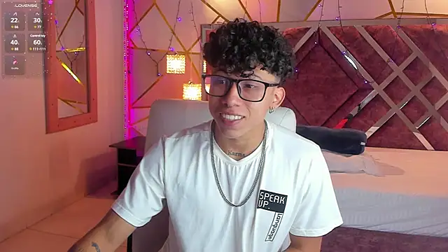 AkazaBoy  online show from 01-07-25, 04:08