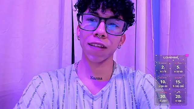 AkazaBoy  online show from 01-30-25, 04:27