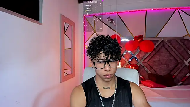 AkazaBoy  online show from 02-14-25, 03:54