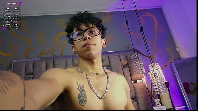 AkazaBoy  online show from 02-21-25, 05:35