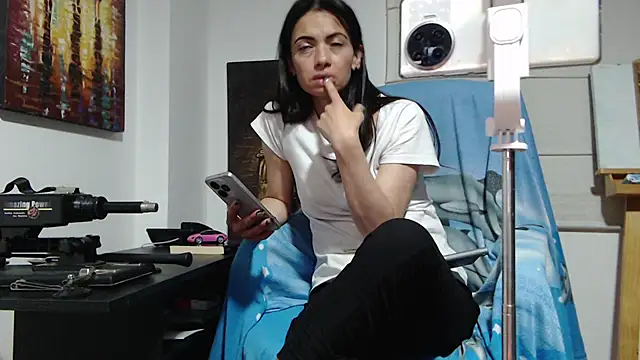 Snapshot of Afrodita_Arggeniss chatting on 12-11-24, 02:19 Afrodita Arggeniss online show from 12-11-24, 02:19