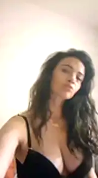 Snapshot of Afrodita_Arggeniss chatting on 01-10-25, 01:53 Afrodita Arggeniss online show from 01-10-25, 01:53